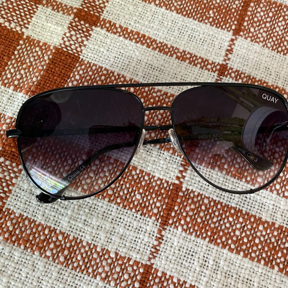 Quayxdesi high key aviator glasses